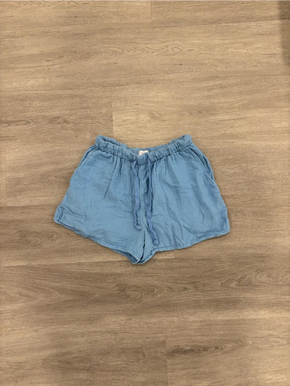 NEVER WORN LIMITED EDITION Aritzia Little Moon AirPlush Sail Short